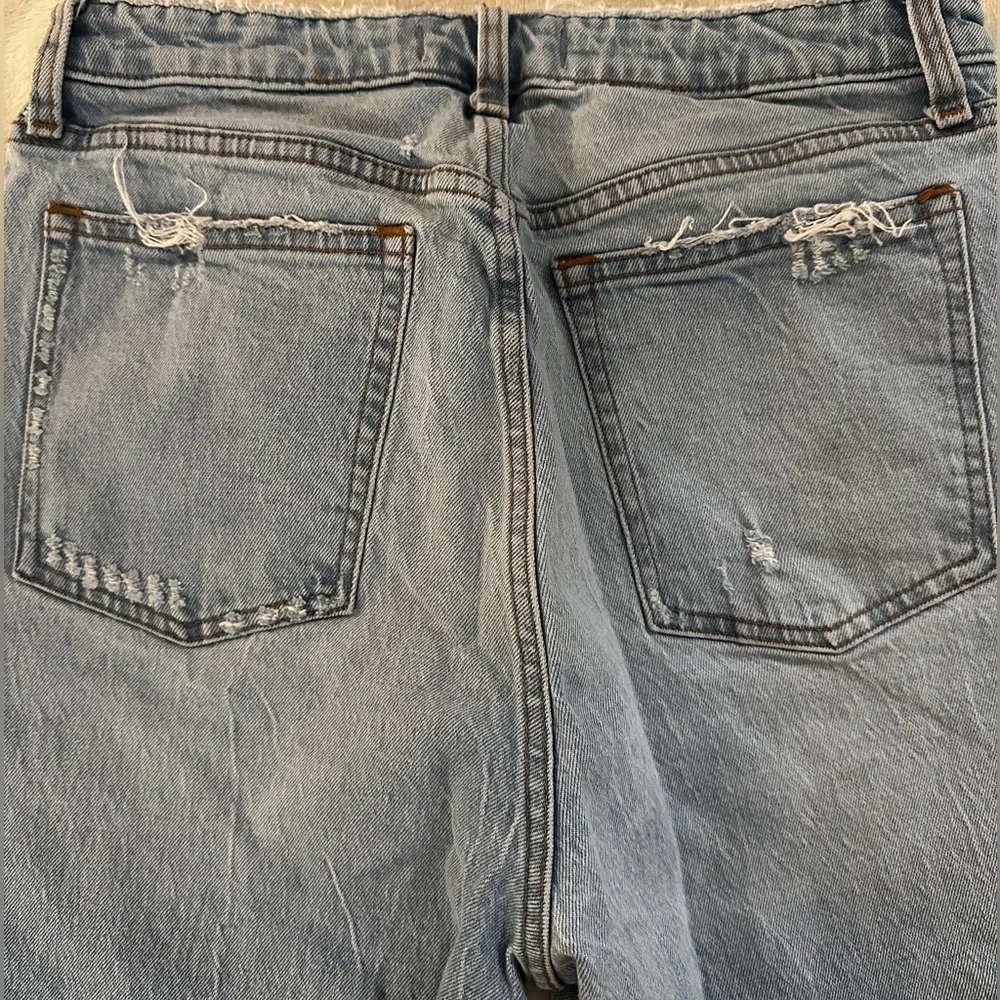 Abercrombie & Fitch High Rise Mom Jeans Curve Love - Picture 3 of 4